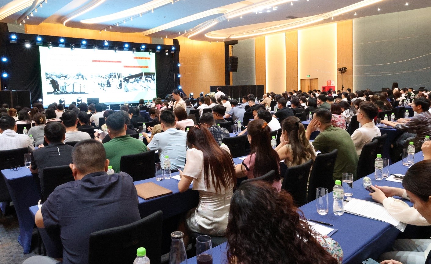 Toàn cảnh lớp học